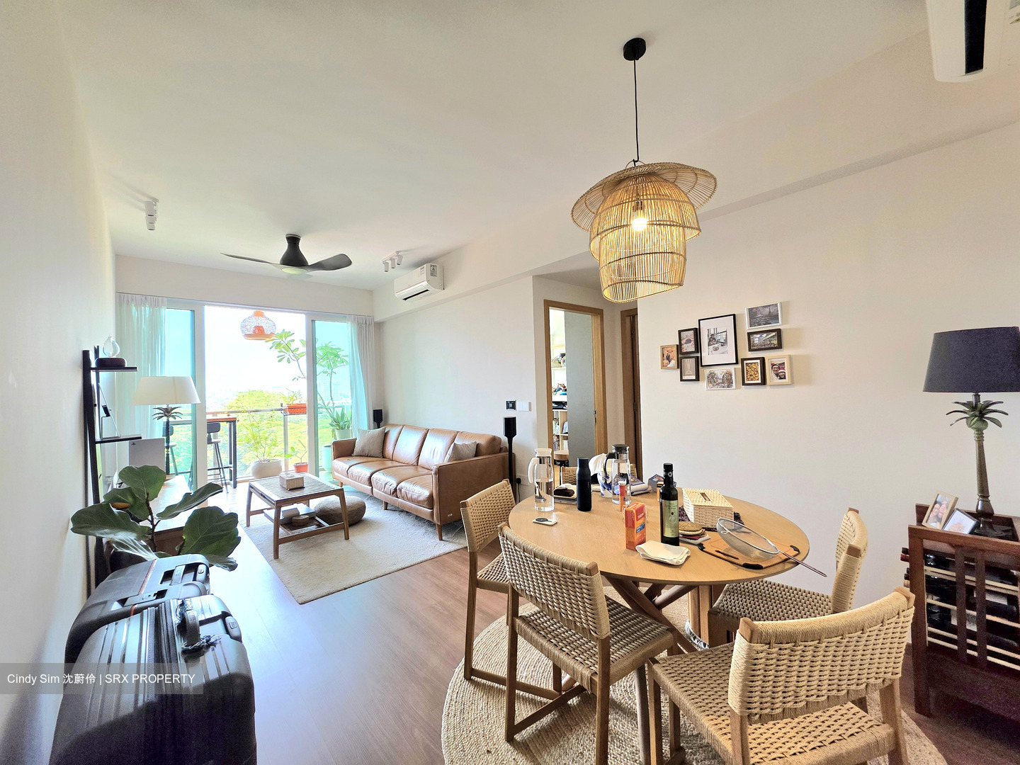 Vacanza @ East (D14), Condominium #561359131